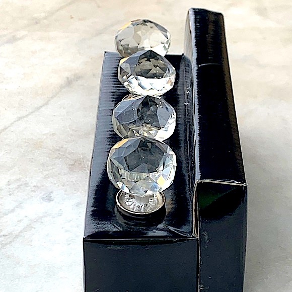 INSTANT FURNITURE UPDATE KNOBS PULLS CLEAR GLASS SILVER SET OF 4 NIB - Picture 4 of 9